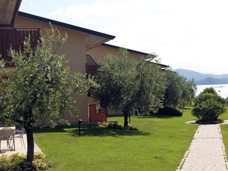 Onda Blu Resort Manerba del Garda Esterno foto