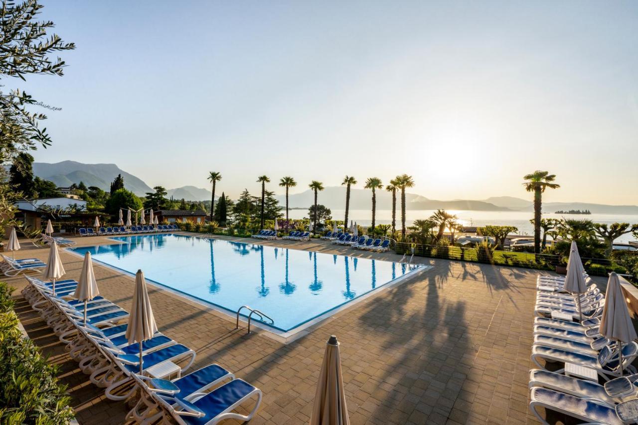 Onda Blu Resort Manerba del Garda Esterno foto